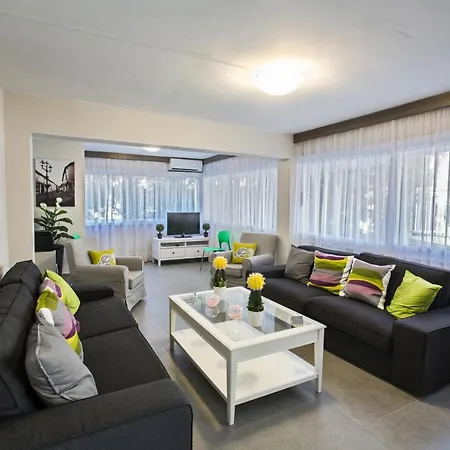 So1 Apartment *